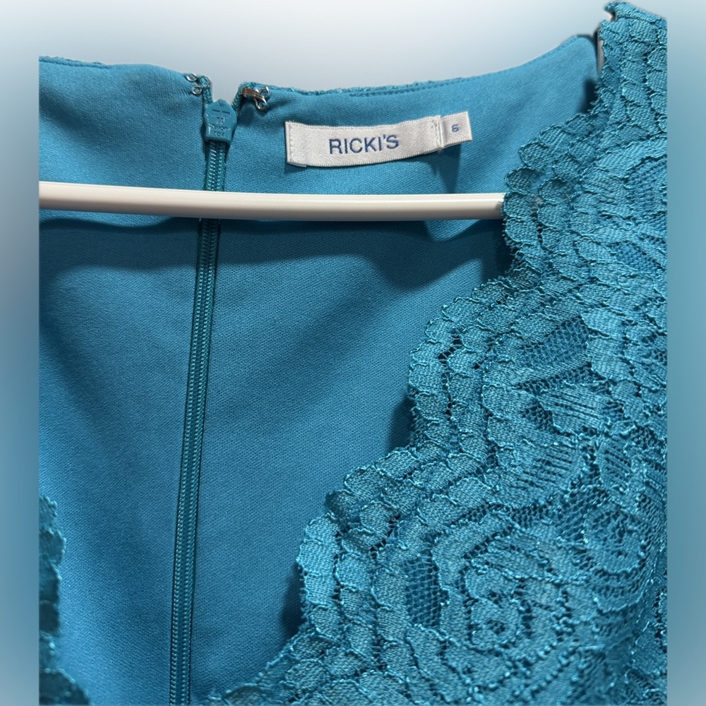 Ricki's Teal Lace Midi Dress - Picture 2 of 7